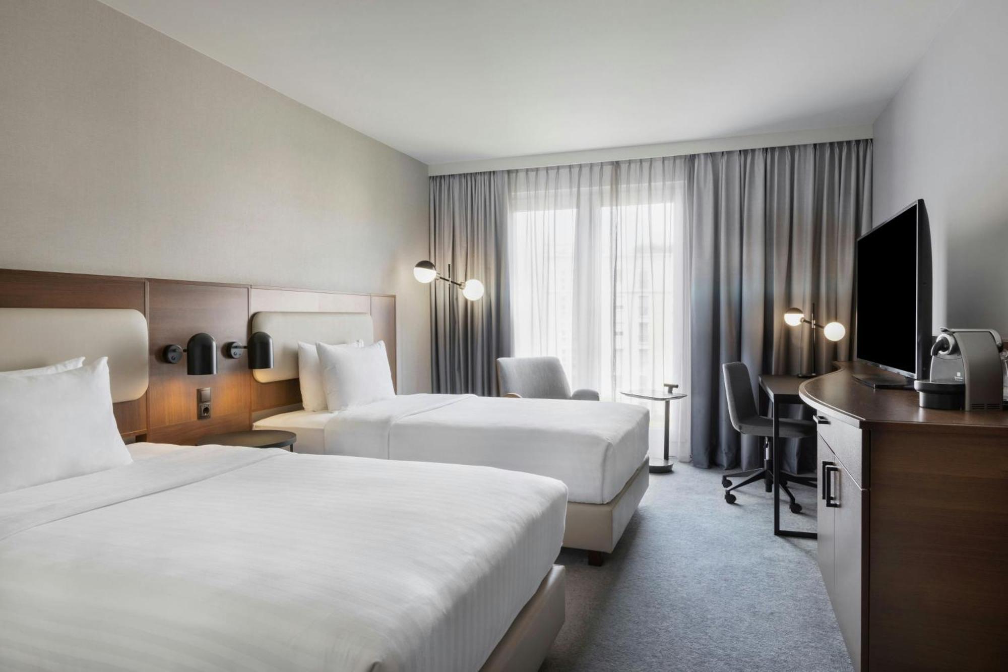Hotel Courtyard By Marriott East